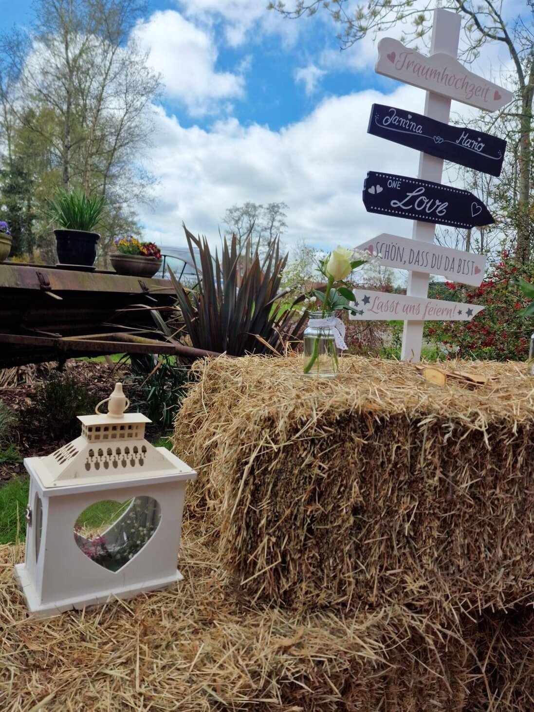 Entspannter Spaziergang des Paares